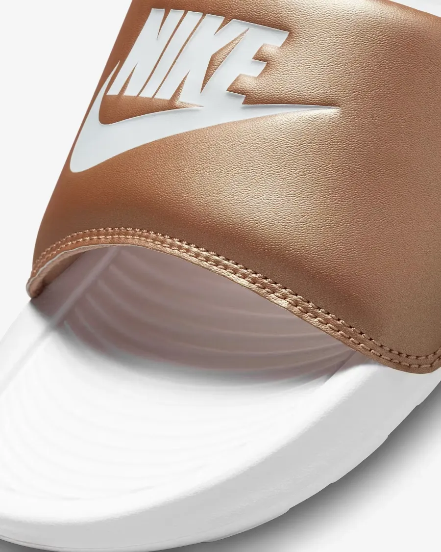 Тапочки Nike Victori One CN9677-900