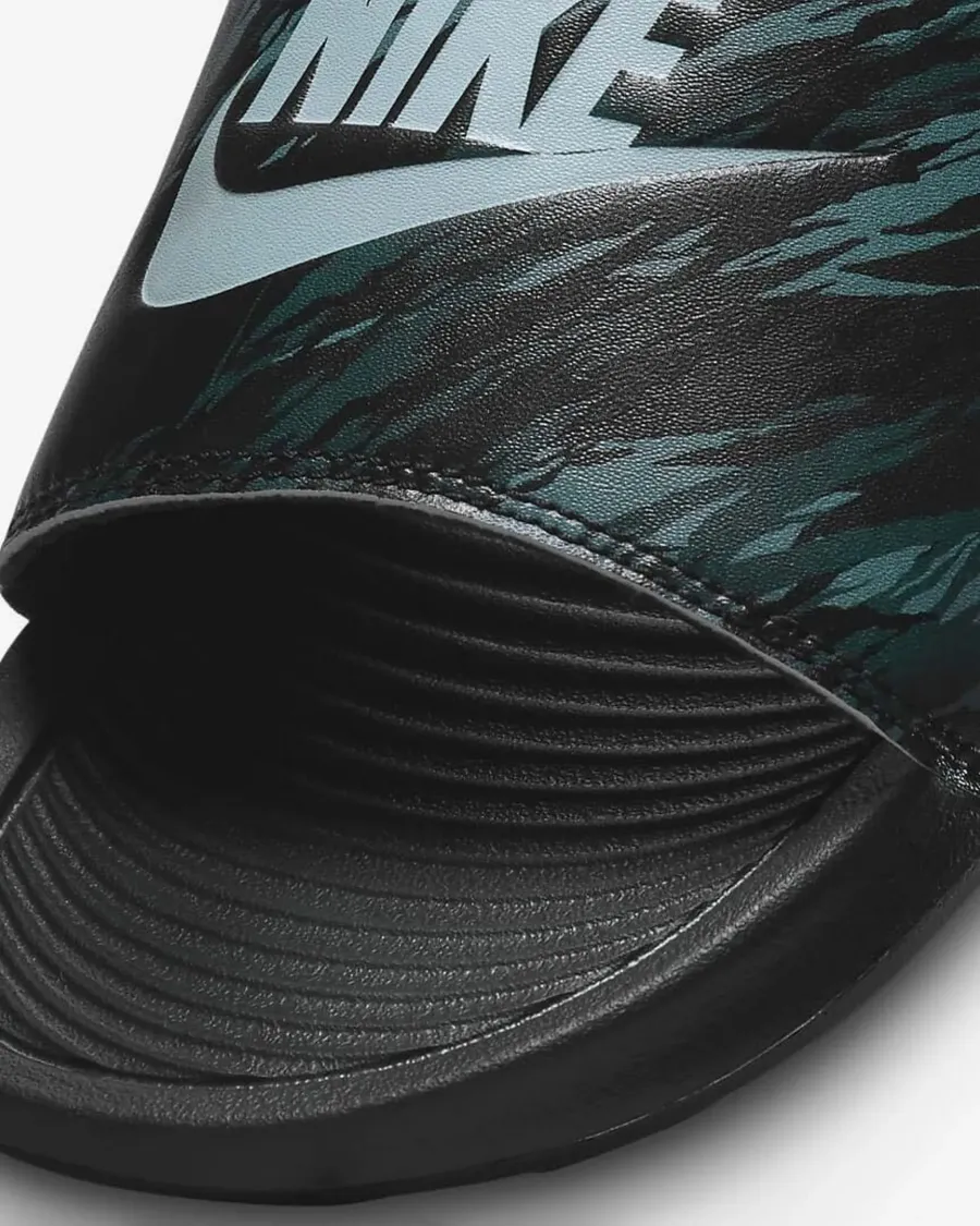 Тапочки Nike Victori One CN9678-009