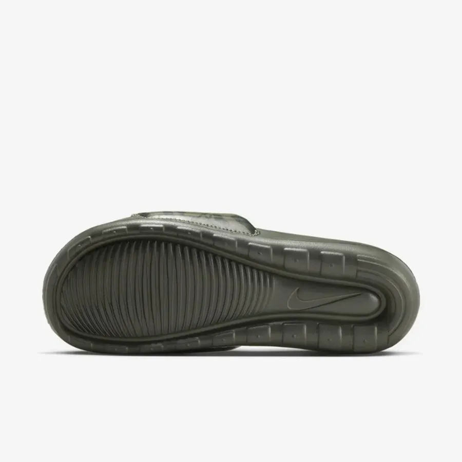 Тапочки Nike Victori One CN9678-200