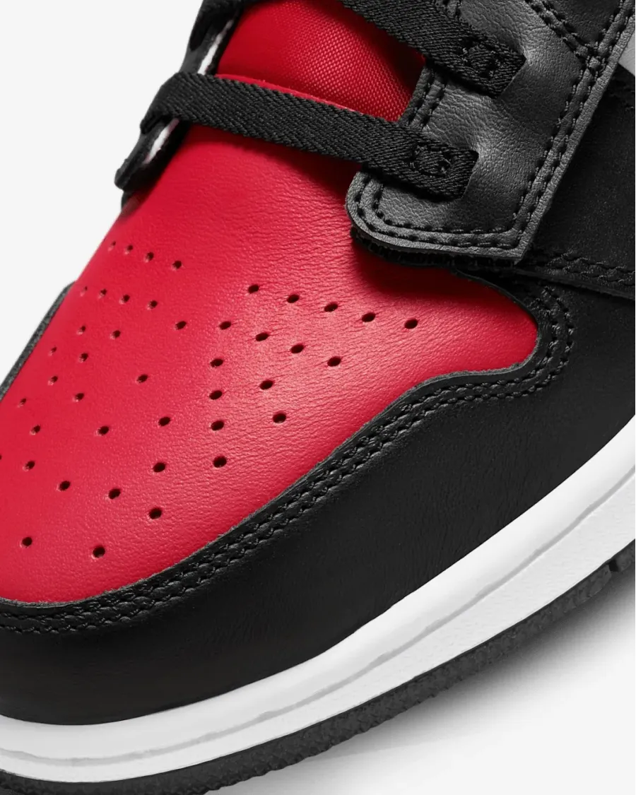 Кросівки Nike Air Jordan 1 Hi FlyEase CQ3835-061