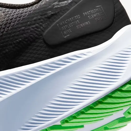 Кросівки Nike Quest 3 Shield CQ8894-010