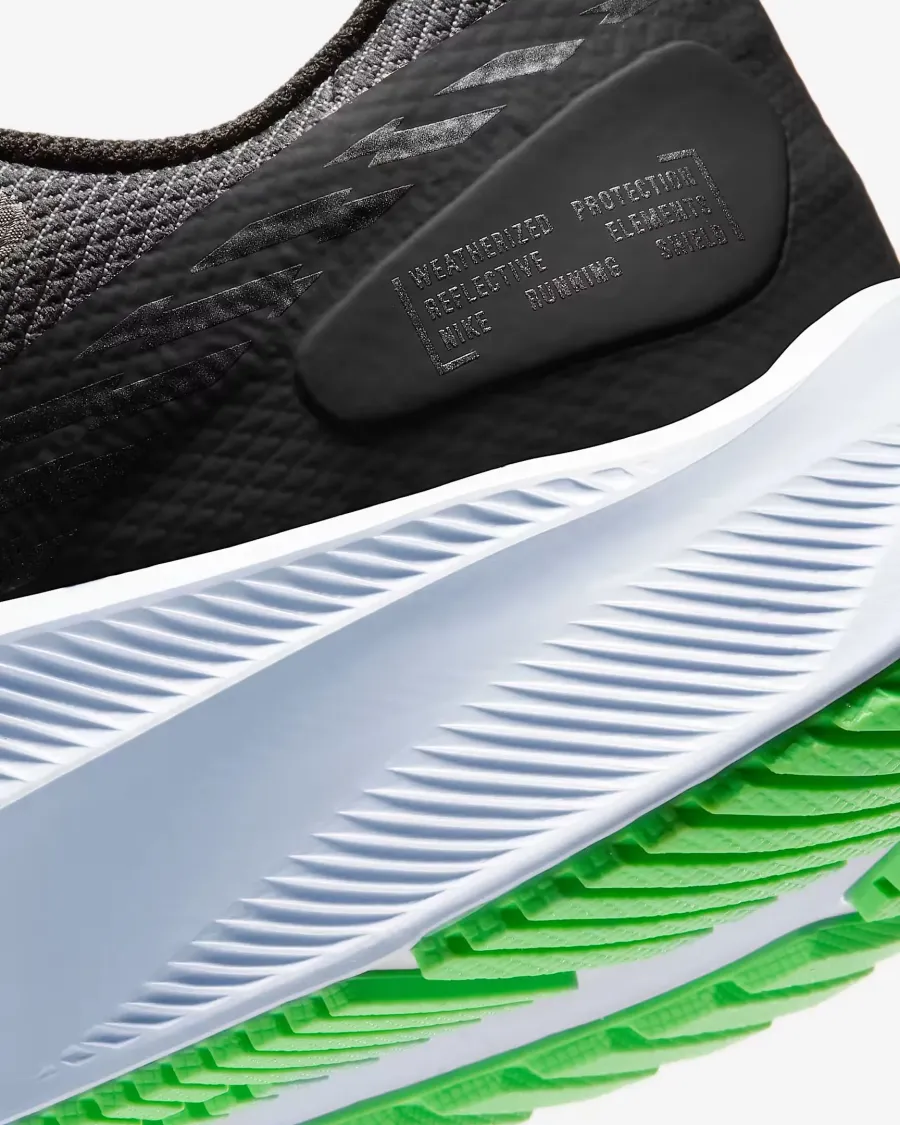 Кросівки Nike Quest 3 Shield CQ8894-010