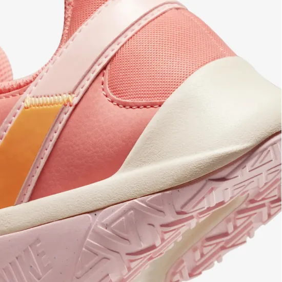 Кросівки Nike Legend Essential 2 CQ9545-800