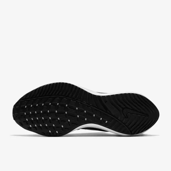 Кросівки Nike Air Zoom Vomero 15 CU1856-001