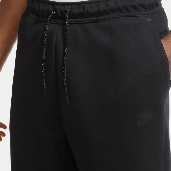 Шорти Nike Sportswear Tech Fleece CU4503-010