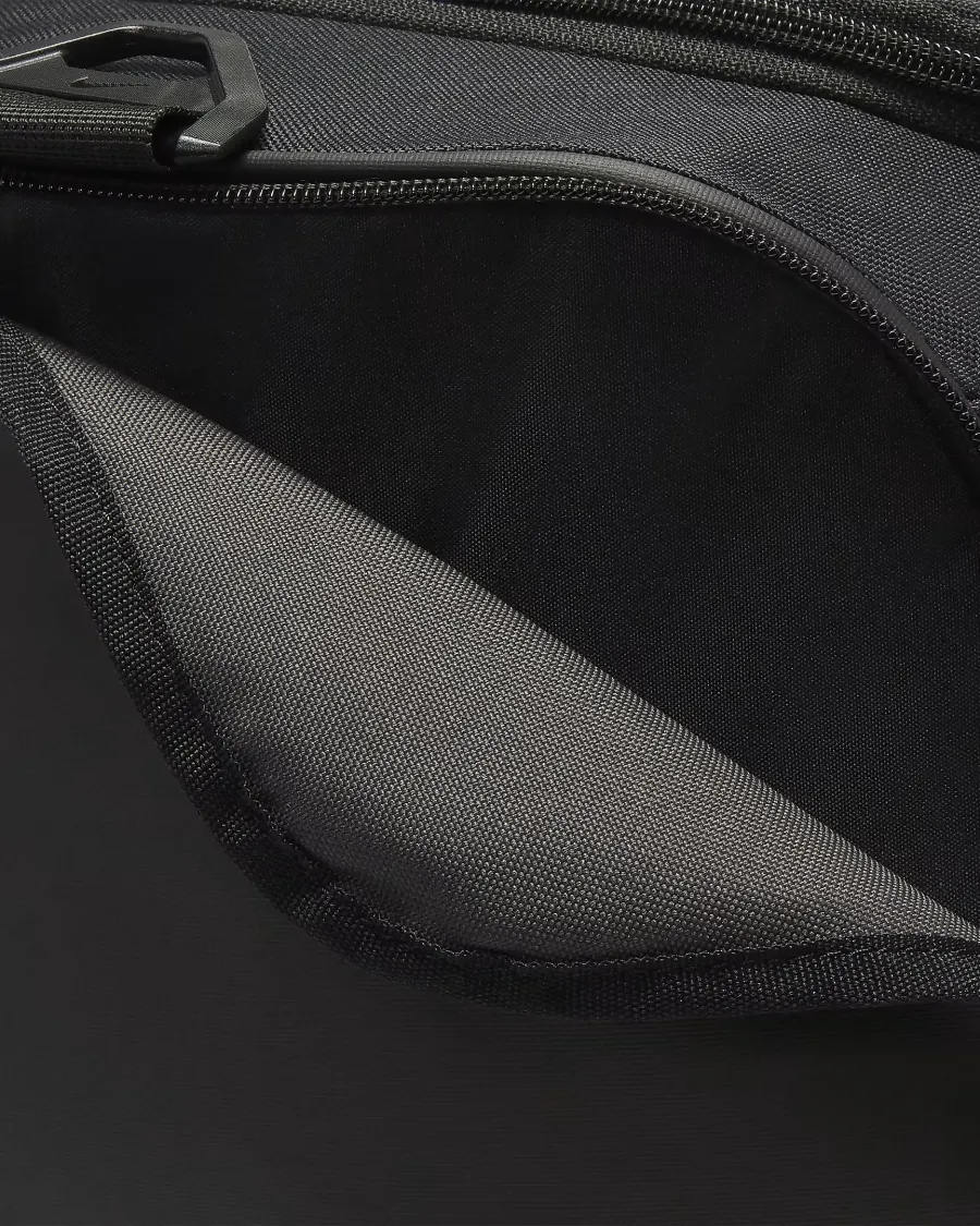 Сумка Nike Academy Team Duffel CU8087-010