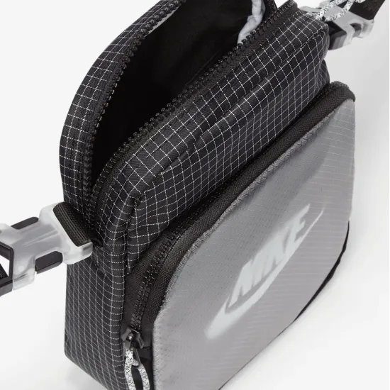 Сумка Nike Heritage Crossbody TRL CV1408-010