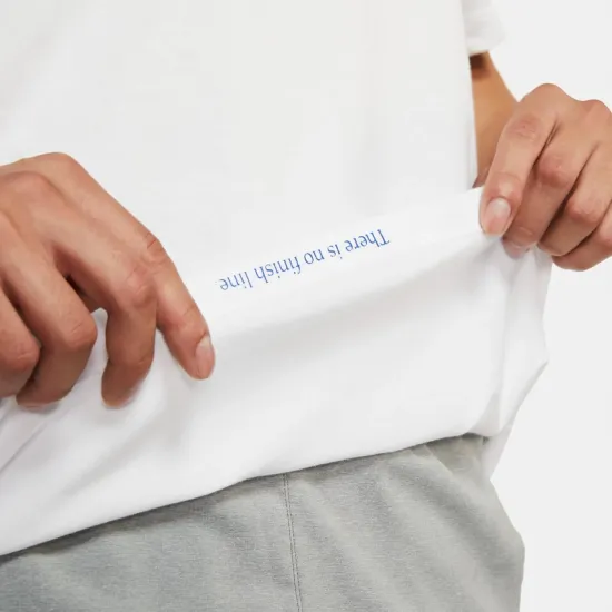 Футболка Nike Dri-FIT Tee CW0945-100