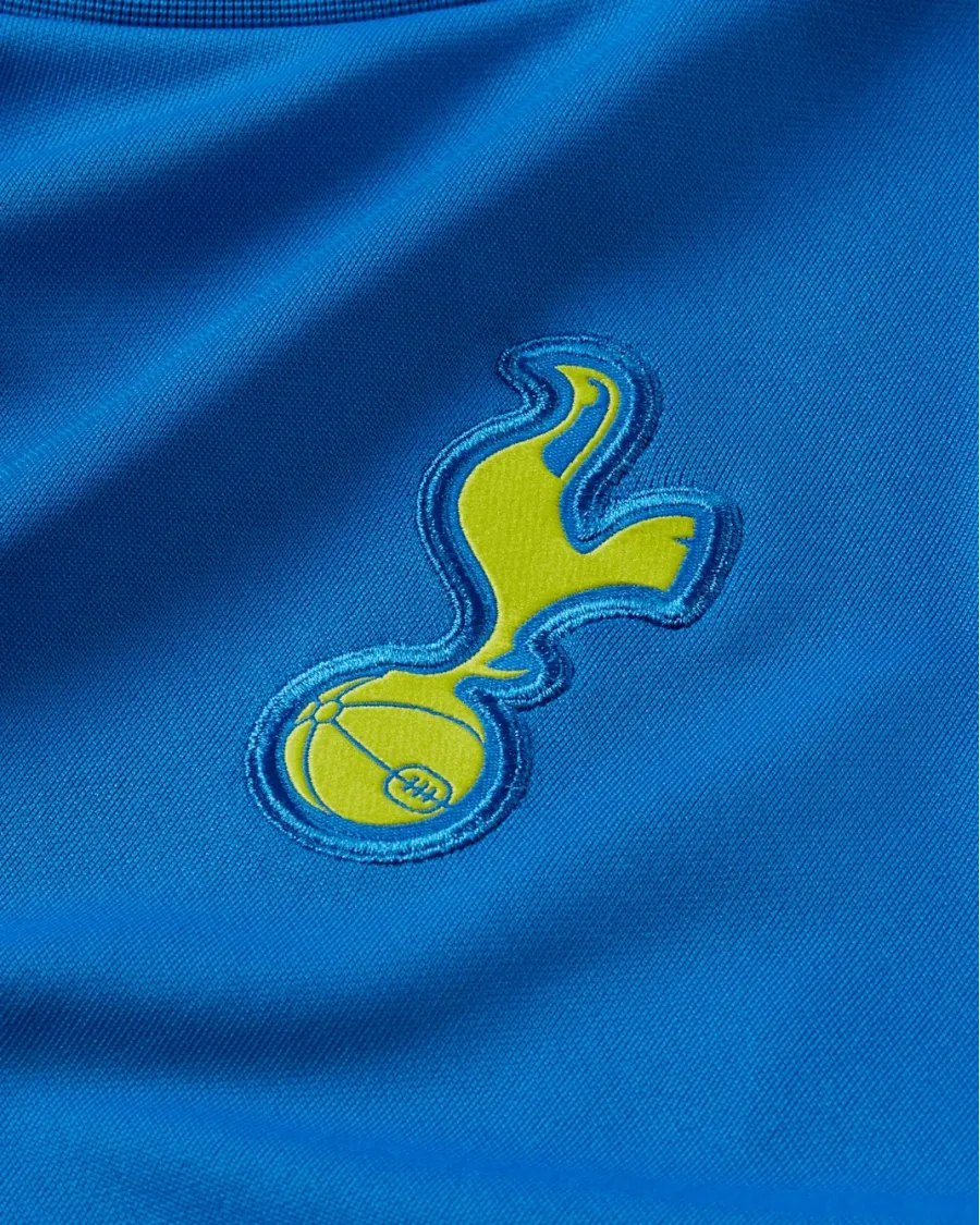Футболка Nike Dri-FIT Legend CW1868-403