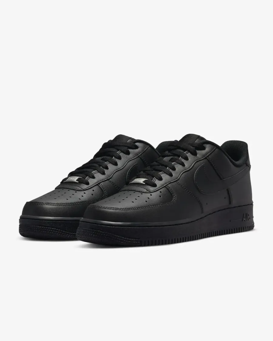 Кросівки Nike Air Force 1 07 CW2288-001