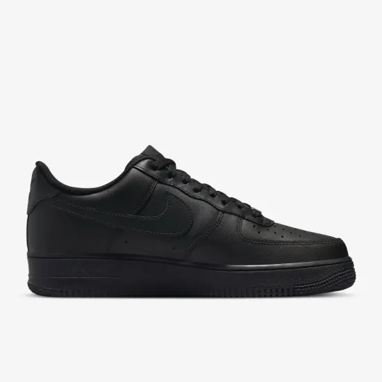 Кросівки Nike Air Force 1 07 CW2288-001
