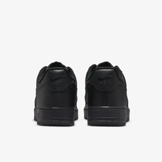 Кросівки Nike Air Force 1 07 CW2288-001