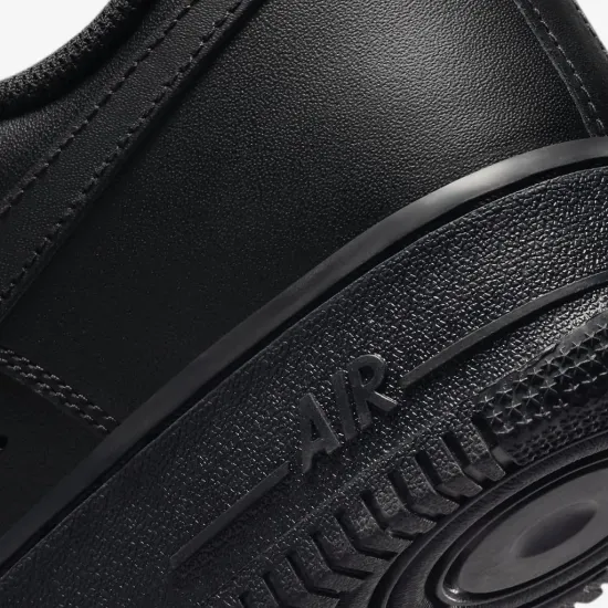 Кросівки Nike Air Force 1 07 CW2288-001