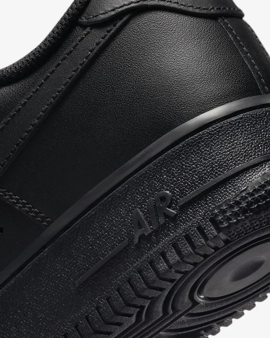 Кросівки Nike Air Force 1 07 CW2288-001