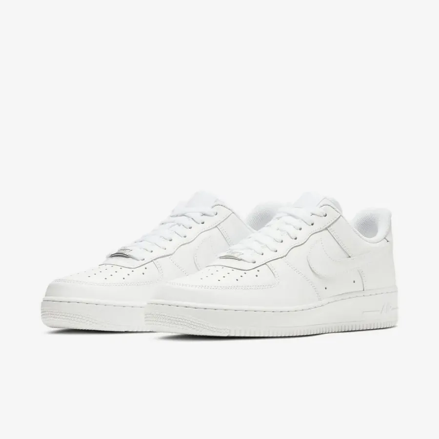 Кросівки Nike Air Force 1 07 CW2288-111