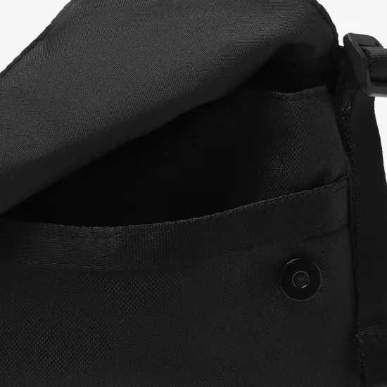 Сумка через плече Nike Sportswear Futura 365 Cross-Body Bag CW9300-010