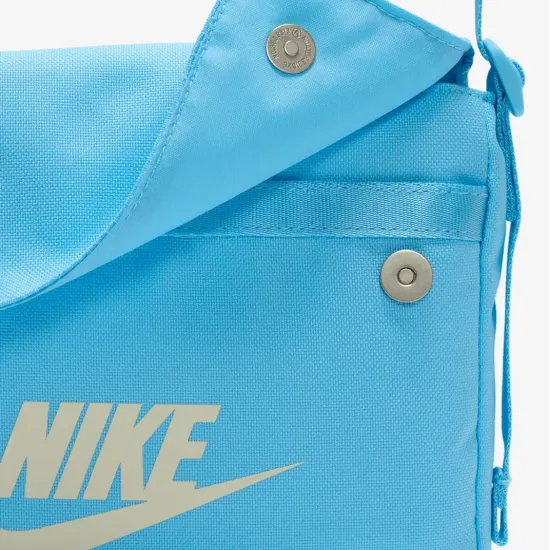 Сумка через плече Nike Sportswear Futura 365 Cross-Body Bag CW9300-407