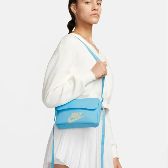 Сумка через плече Nike Sportswear Futura 365 Cross-Body Bag CW9300-407