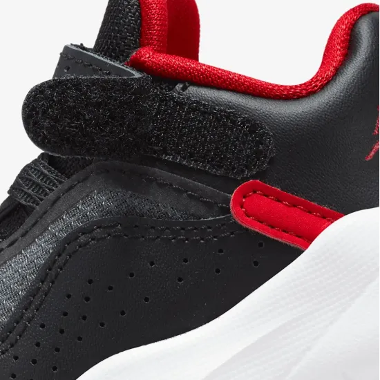 Кросівки Nike Air Jordan 11 CMFT Low CZ0906-006