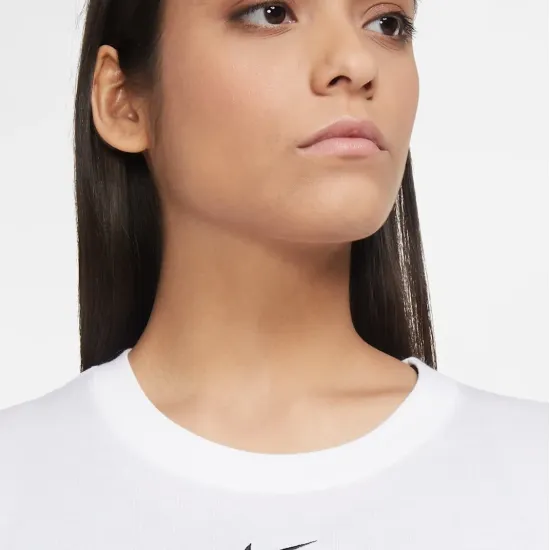 Футболка Nike Sportswear Essential Tee Crew CZ7339-101