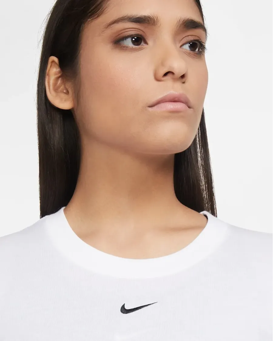 Футболка Nike Sportswear Essential Tee Crew CZ7339-101