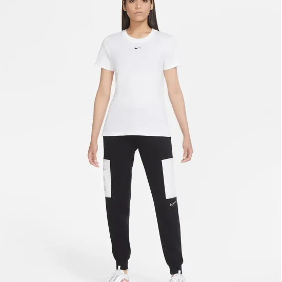Футболка Nike Sportswear Essential Tee Crew CZ7339-101