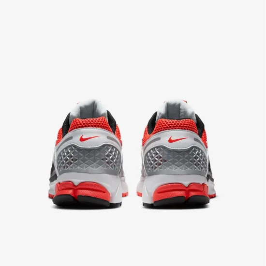 Кросівки Nike Zoom Vomero 5 SE CZ8667-600