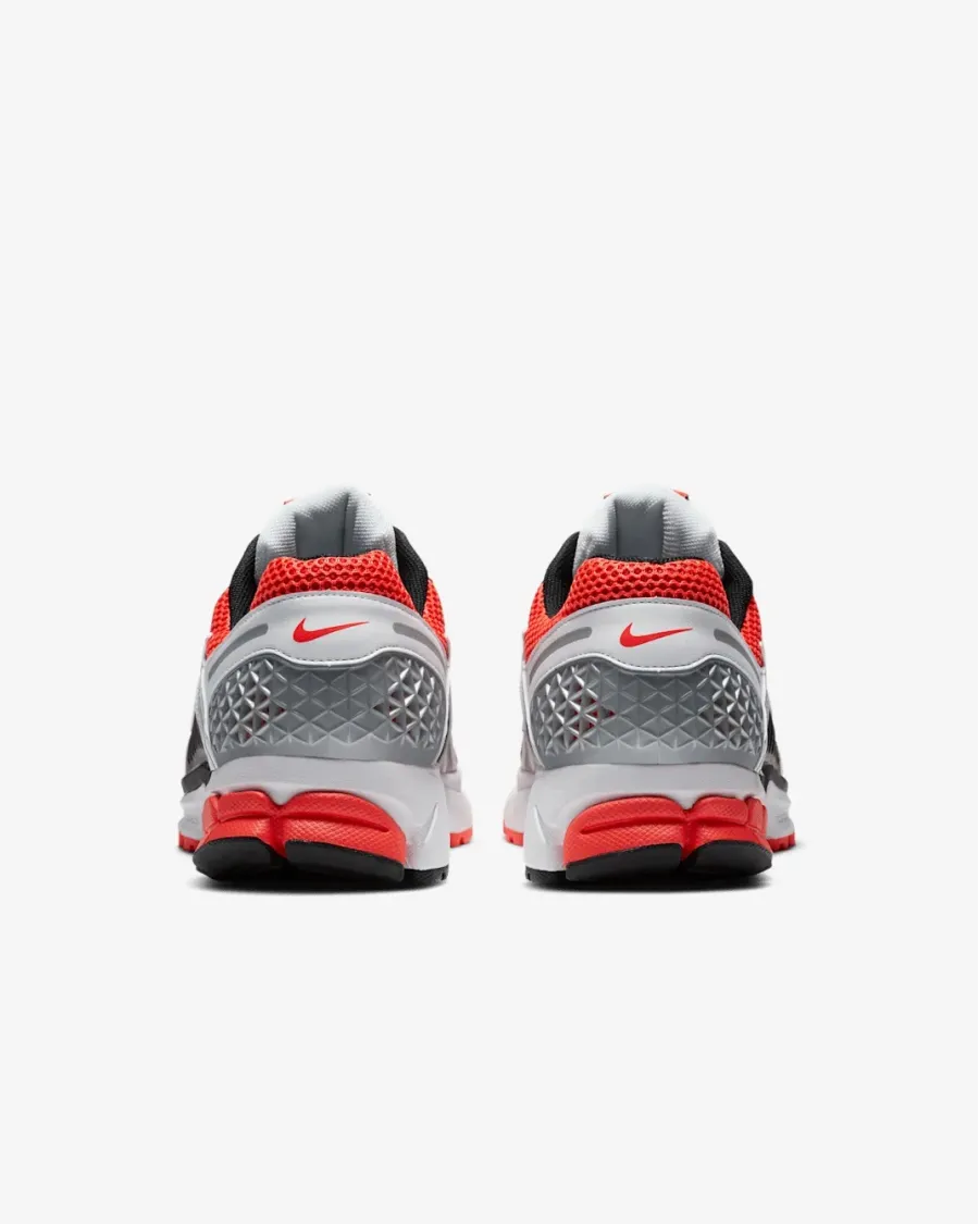 Кросівки Nike Zoom Vomero 5 SE CZ8667-600