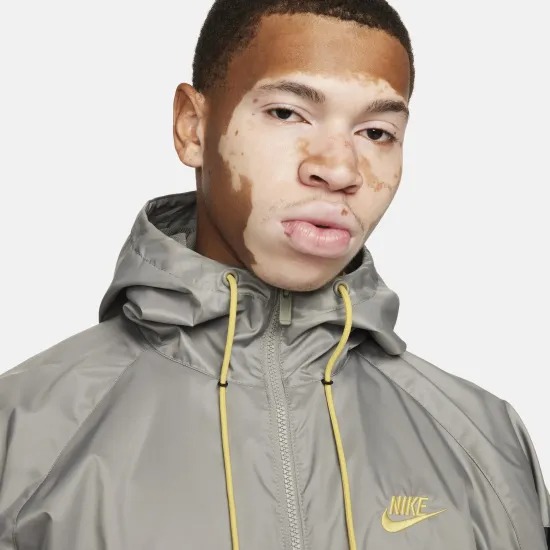 Куртка Nike Woven Lined Windrunner Hooded DA0001-017