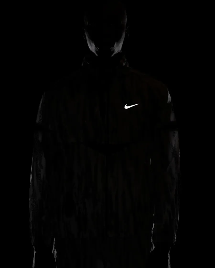 Куртка Nike Windrunner Wild Run DA1161-077