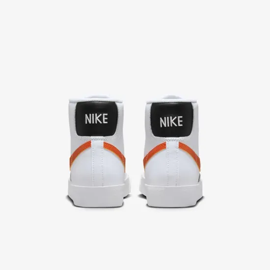 Кросівки Nike Blazer Mid '77 DA4086-111