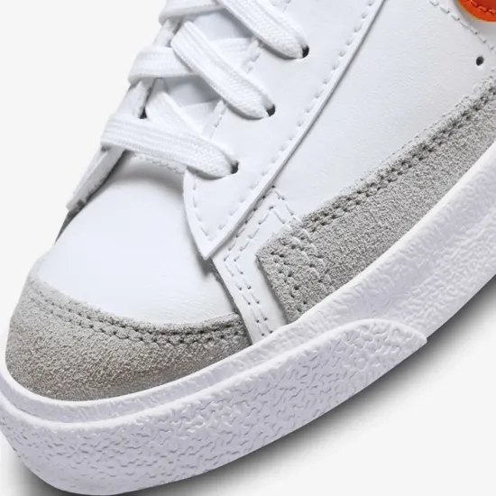 Кросівки Nike Blazer Mid '77 DA4086-111