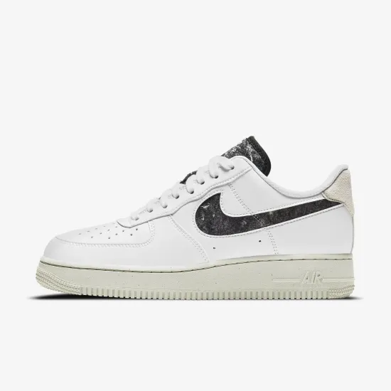 Кросівки Nike Air Force 1 '07 SE DA6682-100