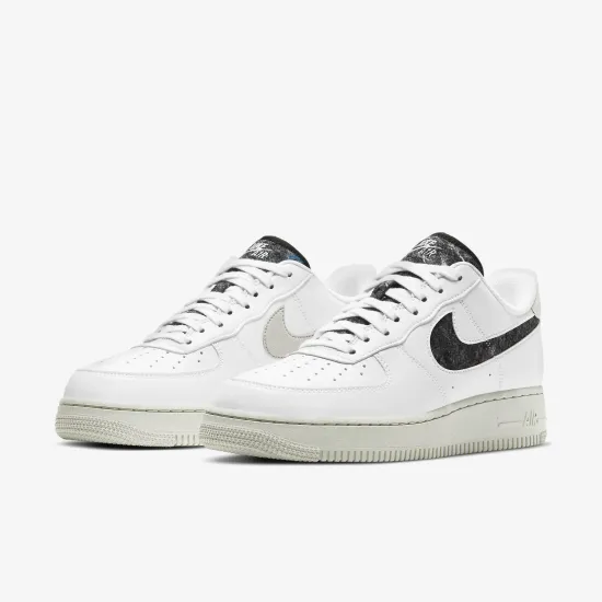 Кросівки Nike Air Force 1 '07 SE DA6682-100