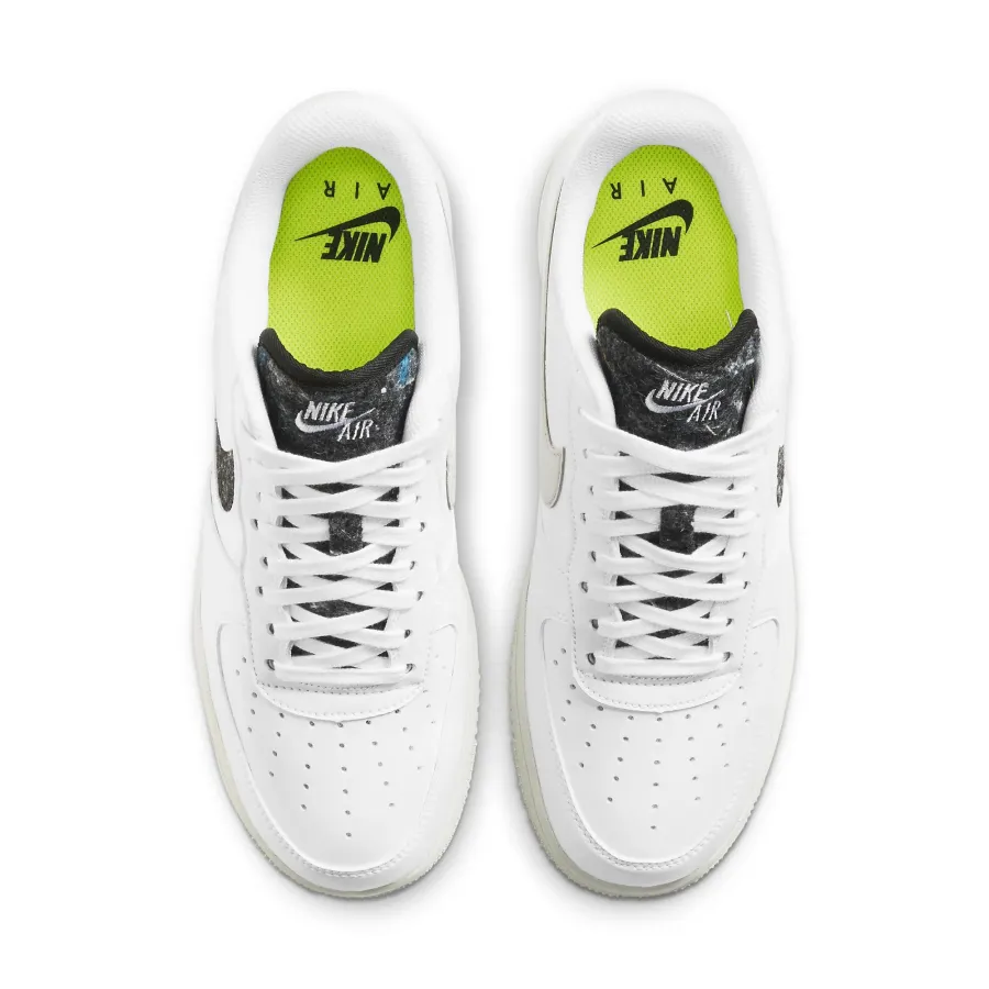 Кросівки Nike Air Force 1 '07 SE DA6682-100