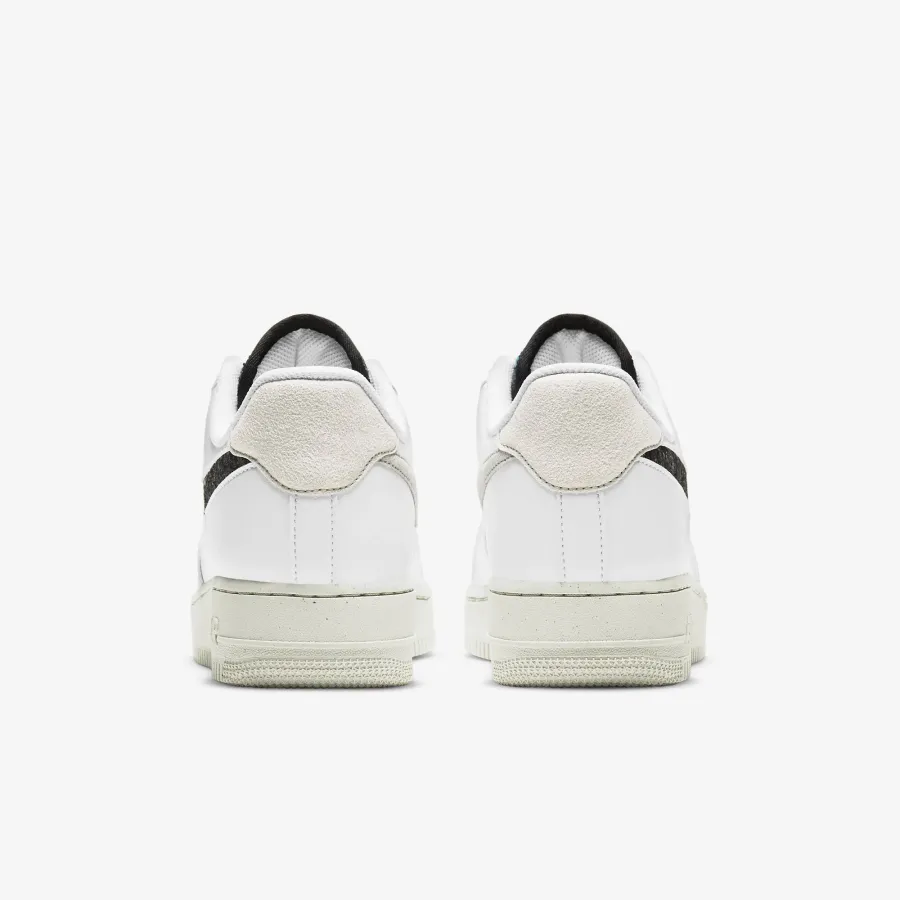 Кросівки Nike Air Force 1 '07 SE DA6682-100