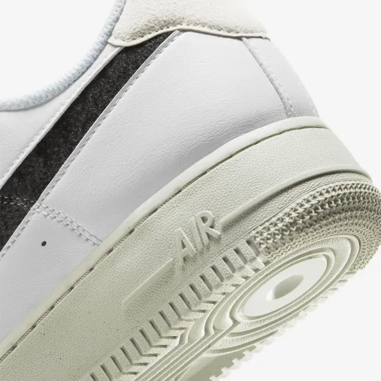 Кросівки Nike Air Force 1 '07 SE DA6682-100