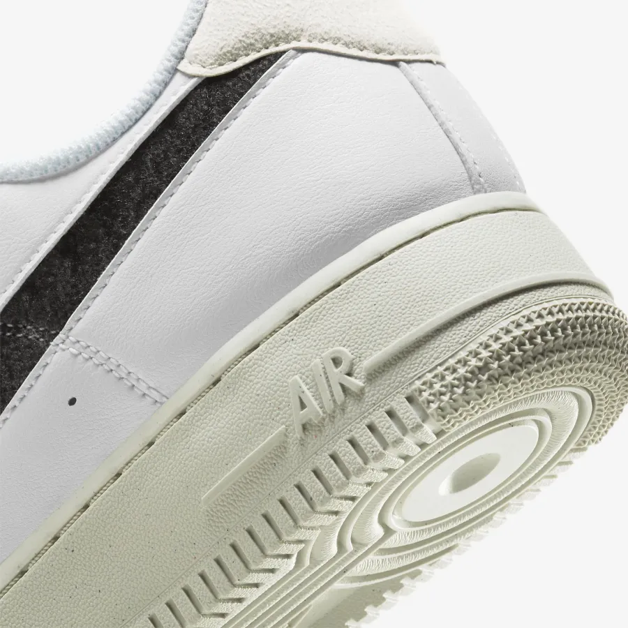Кросівки Nike Air Force 1 '07 SE DA6682-100