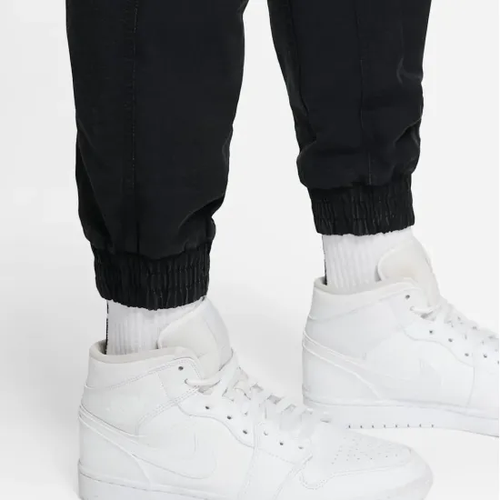Штани Nike Air Jordan Sport DNA Woven DA7241-010