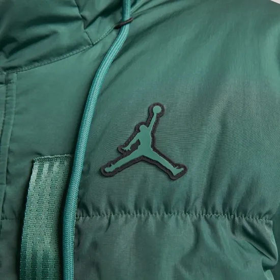 Куртка Nike Air Jordan Essential Statement DA9804-333
