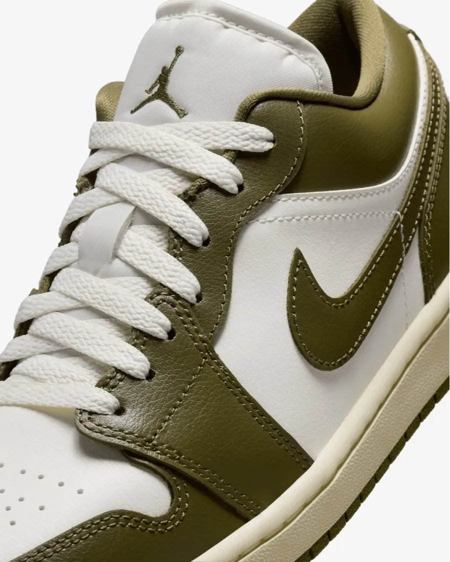 Кросівки Nike Air Jordan 1 Low DC0774-122