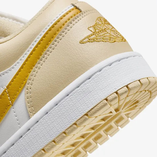 Кросівки Nike Air Jordan 1 Low DC0774-170