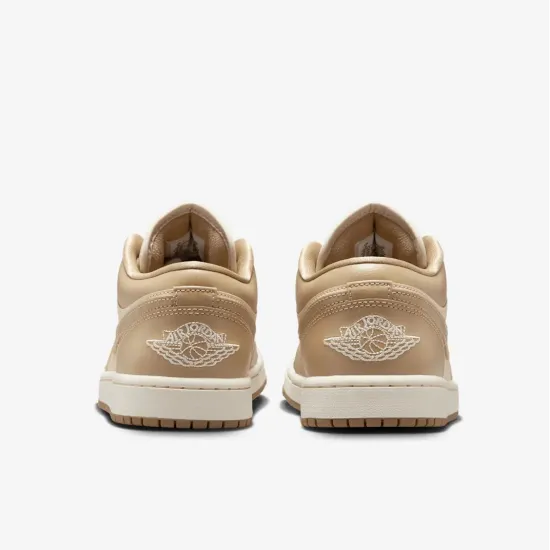 Кросівки Nike Air Jordan 1 Low DC0774-203
