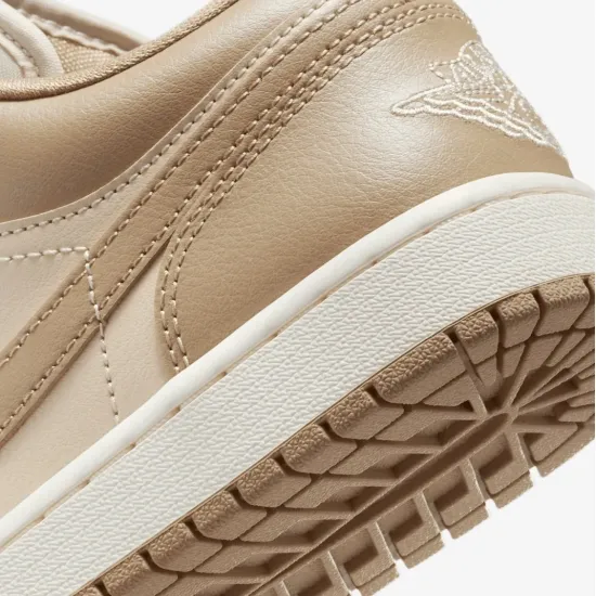 Кросівки Nike Air Jordan 1 Low DC0774-203