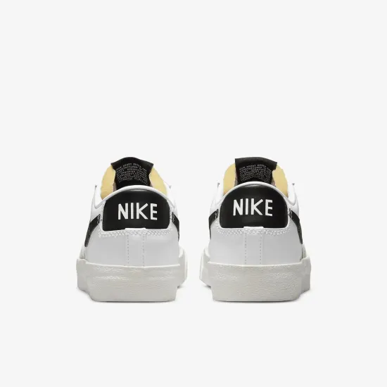 Кросівки Nike Blazer Low '77 DC4769-102