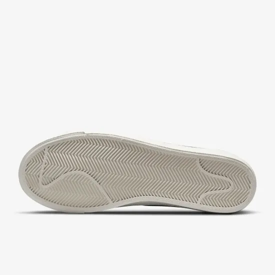 Кросівки Nike Blazer Low '77 DC4769-102