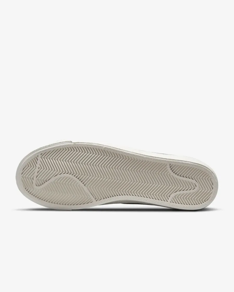 Кросівки Nike Blazer Low '77 DC4769-102