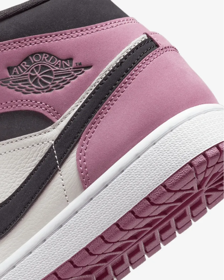 Кросівки Nike Air Jordan 1 Mid SE DC7267-500