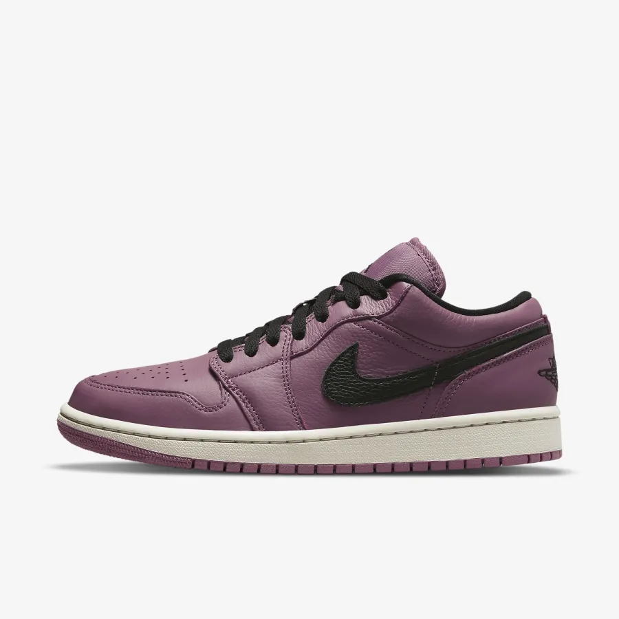 Кросівки Nike Air Jordan 1 Low SE DC7268-500