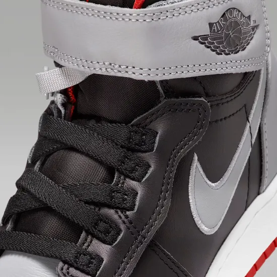 Кросівки Nike Air Jordan 1 High FlyEase DC7986-010